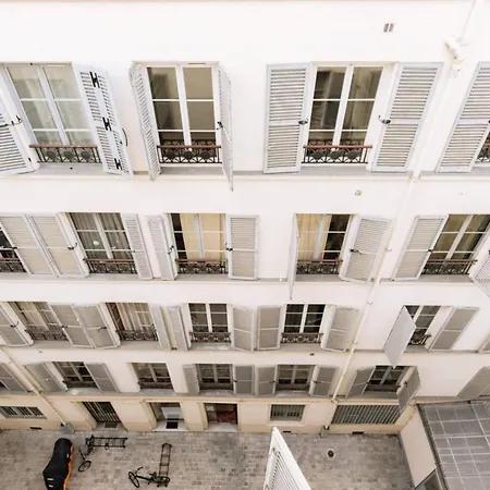 Appartement Central & Beautiful Studio For 2 Parijs