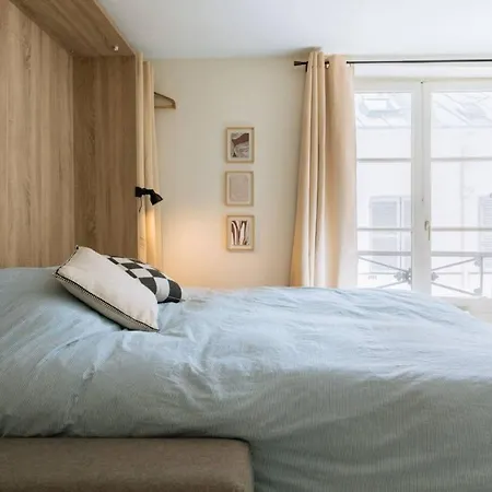 Appartement Central & Beautiful Studio For 2 Parijs