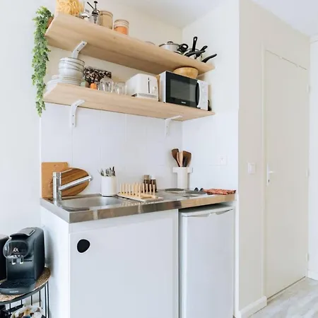 Central & Beautiful Studio For 2